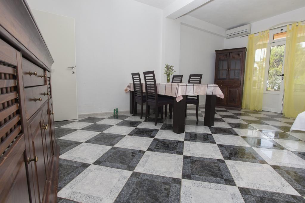 Apartments Damjanovic Makarska Exterior photo